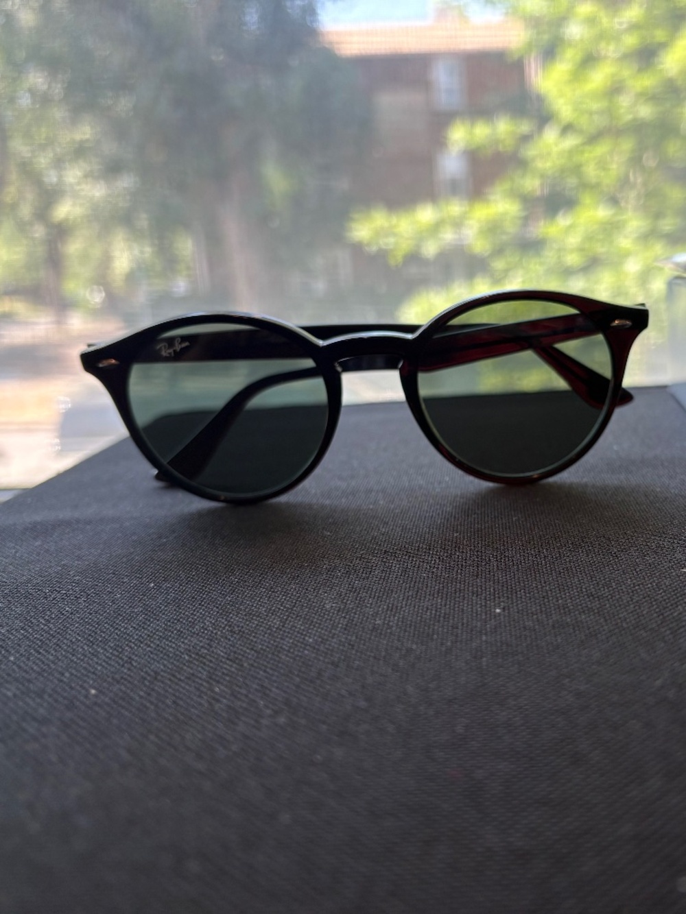 Ray-Ban sunglasses (RB2180)